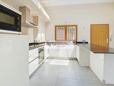 Villa - 160 m² - 5 pièces