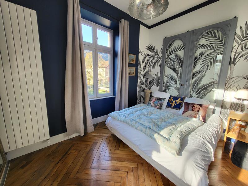 Maison - 225 m² - 10 pièces