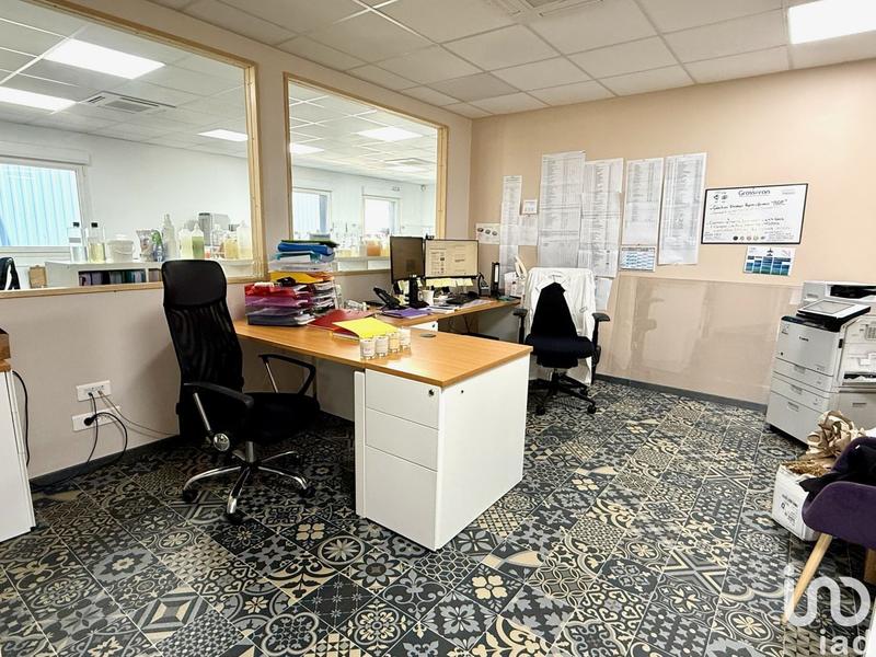 Local commercial - 2 054 m²