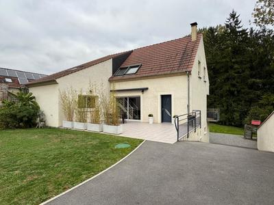 Maison - 170 m² - 6 pièces