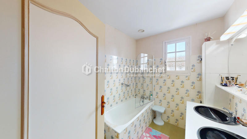 Maison - 138 m² - 5 pièces