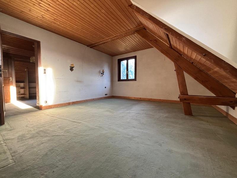 Maison - 225 m² - 8 pièces