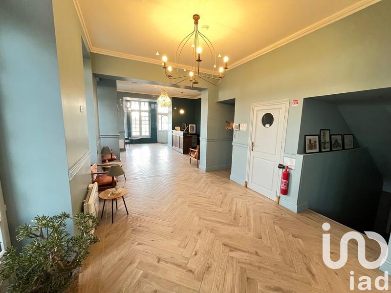 Maison - 720 m² - 10 pièces