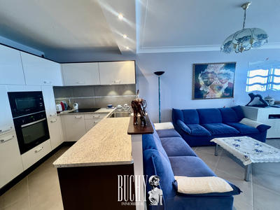 Appartement - 77 m² - 3 pièces