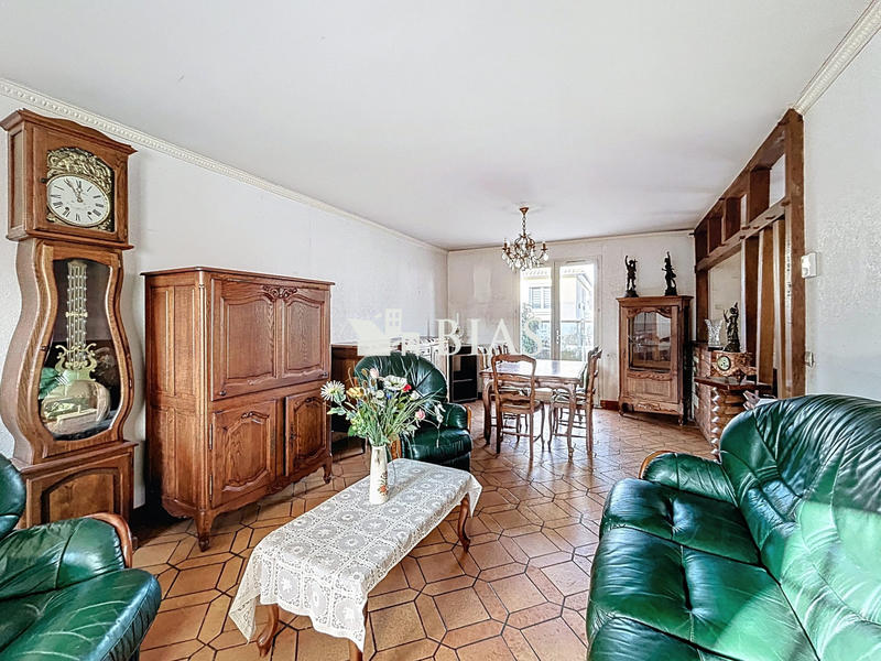 Maison - 90 m² - 4 pièces