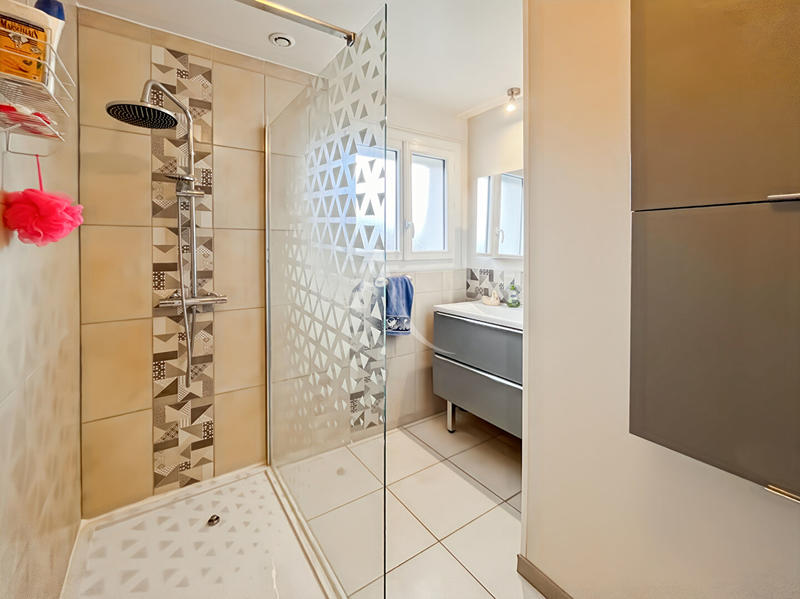 Maison - 87 m² - 5 pièces