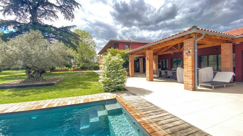 Maison de domaine équestre - 500 m² - 13 pièces