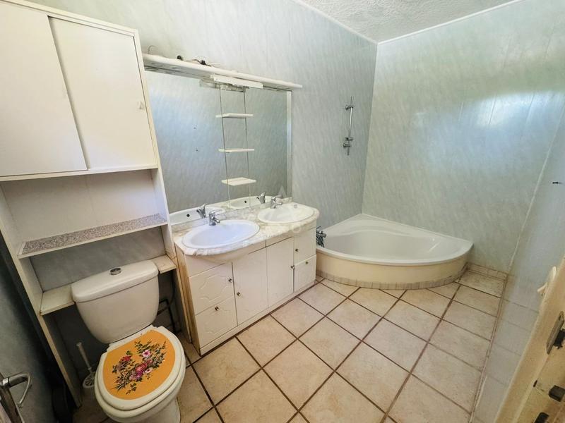 Pavillon - 130 m² - 5 pièces