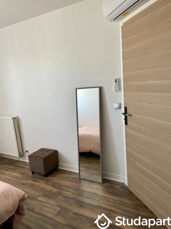 Chambre - 15 m² - 1 pièce