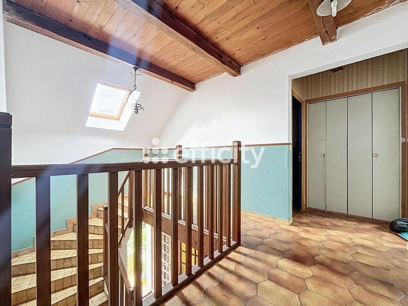 Maison - 165 m² - 10 pièces