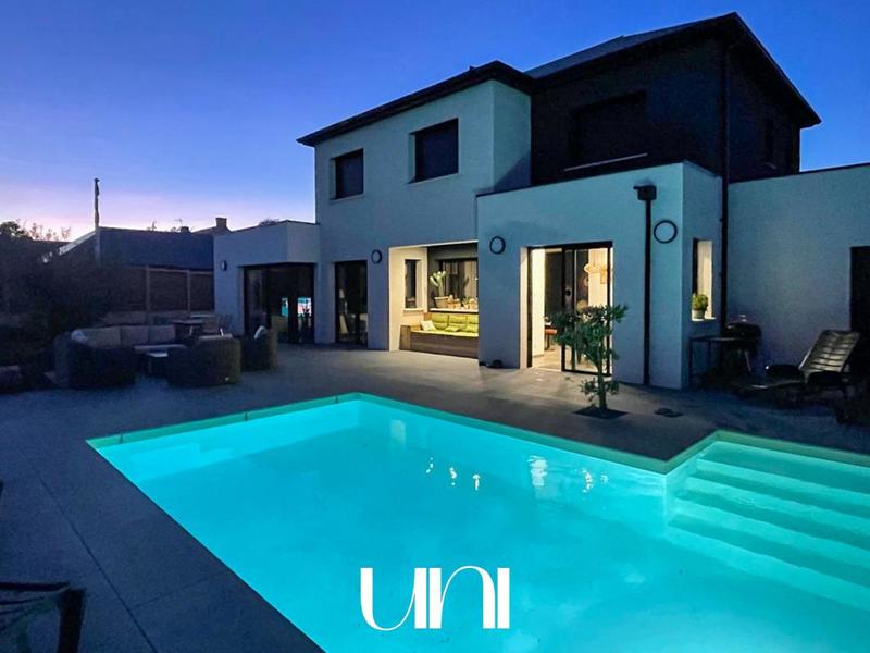 Maison - 185 m² - 6 pièces