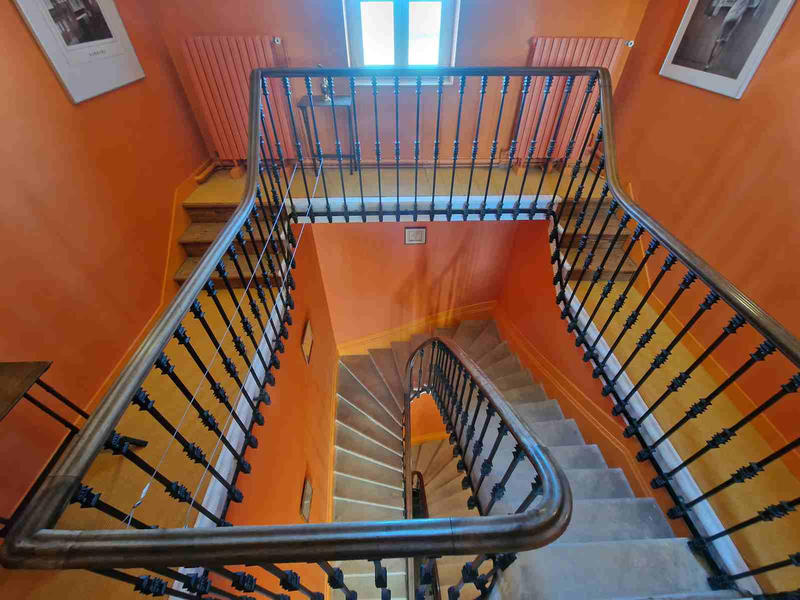 Maison - 331 m² - 10 pièces