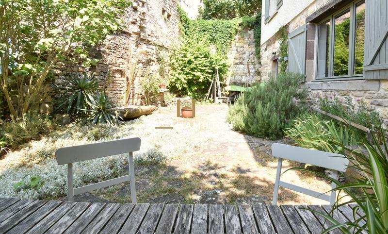 Maison - 200 m² - 6 pièces