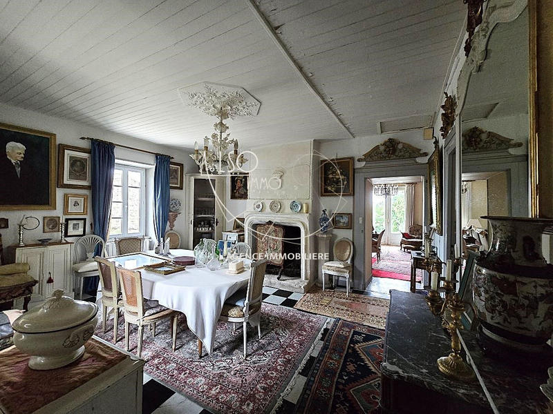 Maison ancienne - 194 m² - 6 pièces