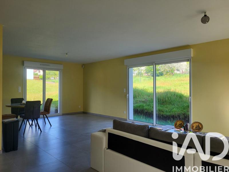 Maison - 99 m² - 4 pièces