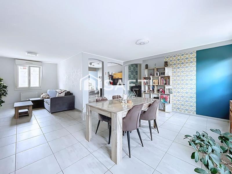 Maison - 95 m² - 4 pièces