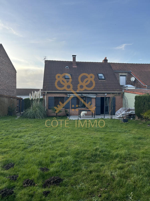 Maison - 95 m² - 5 pièces