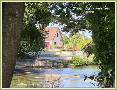 Maison - 440 m² - 12 pièces