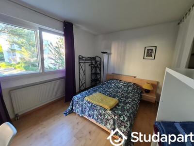 Chambre - 13 m² - 1 pièce