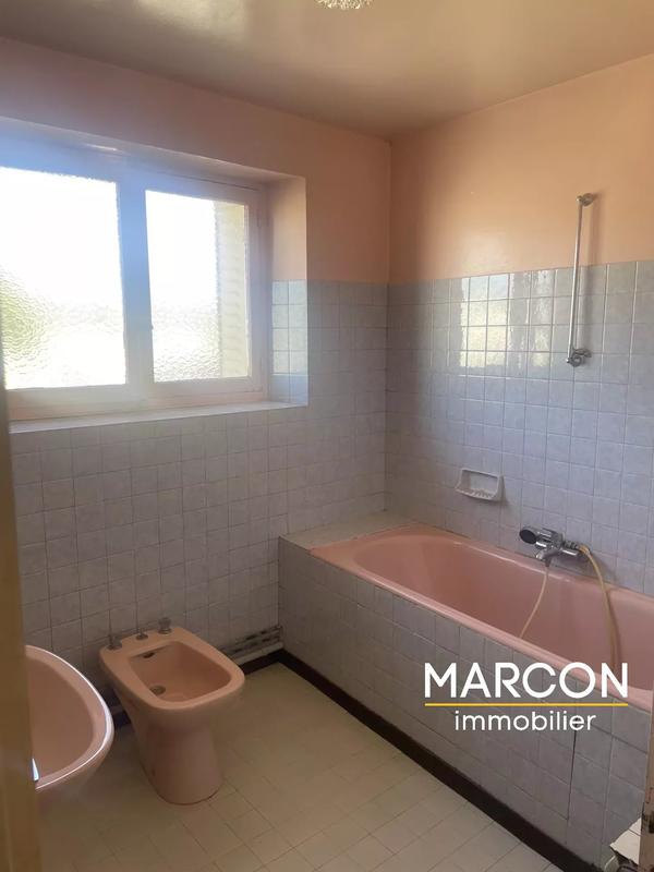 Maison - 104 m² - 6 pièces