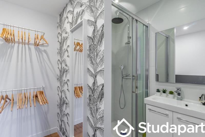 Chambre - 9 m² - 1 pièce