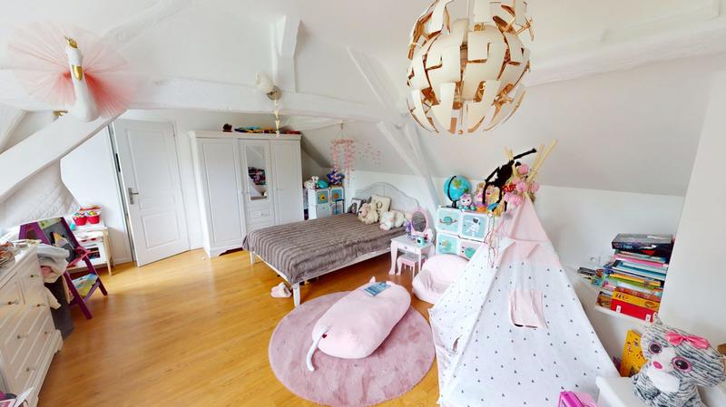 Maison - 345 m² - 12 pièces