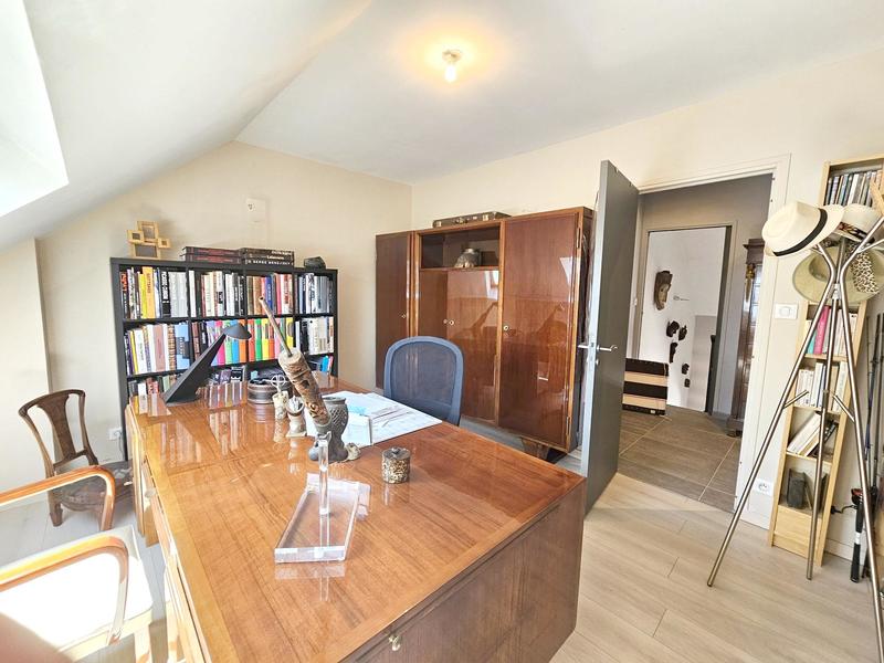 Maison - 187 m² - 7 pièces