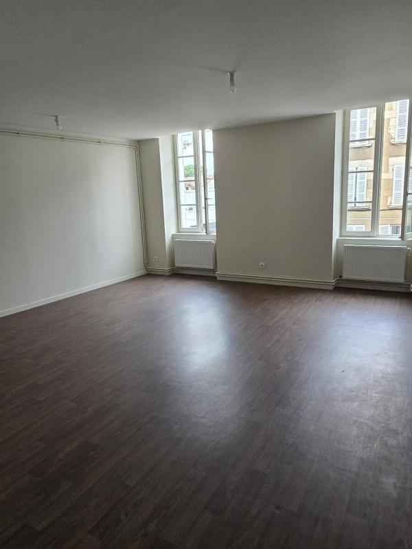 Appartement - 82 m² - 3 pièces