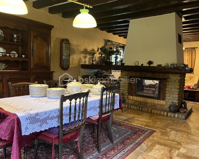 Maison - 232 m² - 8 pièces