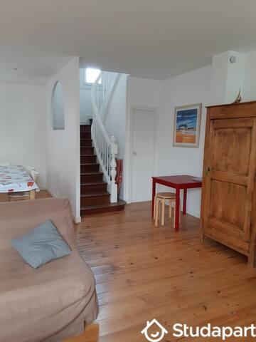 Chambre - 11 m² - 1 pièce