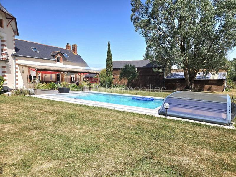 Propriété - 200 m² - 8 pièces