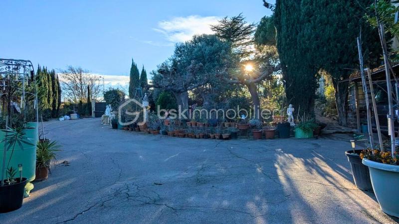 Maison - 320 m² - 8 pièces