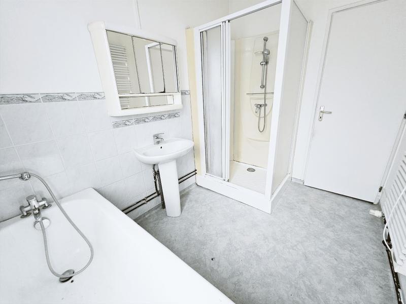 Maison - 127 m² - 5 pièces