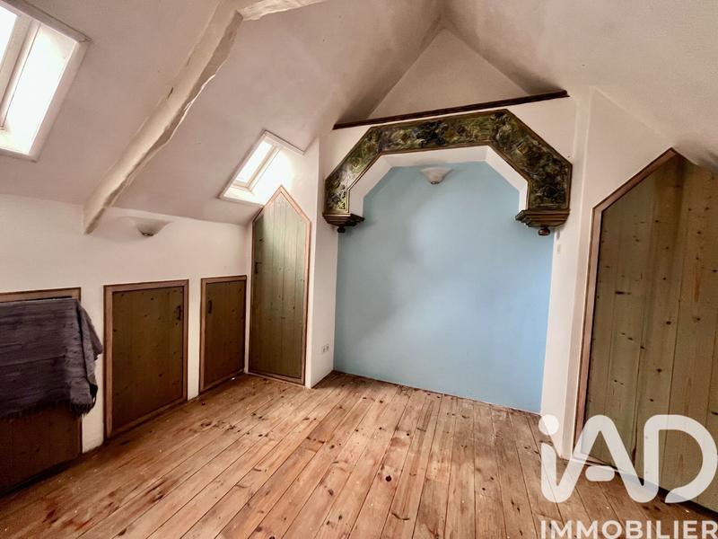 Maison - 234 m² - 12 pièces