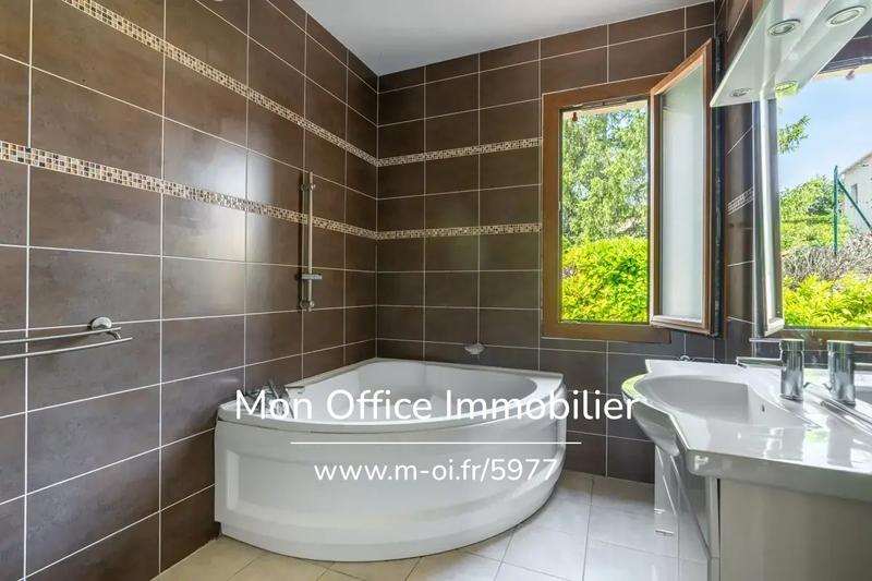 Maison - 120 m² - 5 pièces