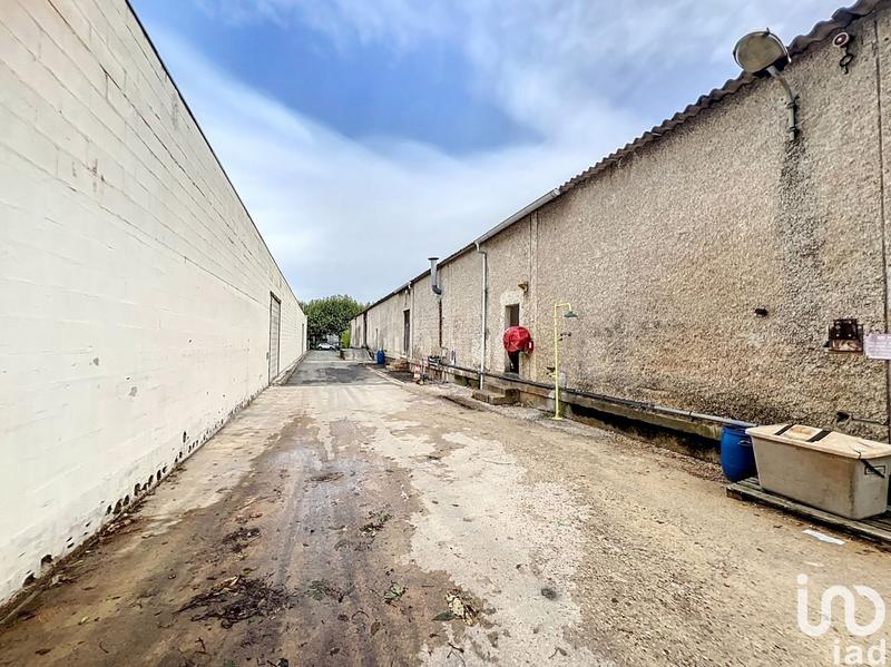 Local commercial - 3 700 m²