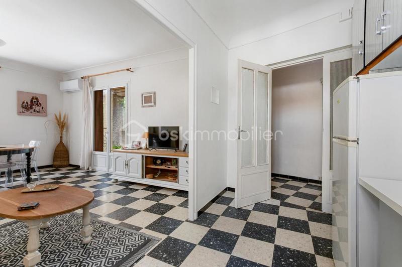 Demeure - 201 m² - 8 pièces