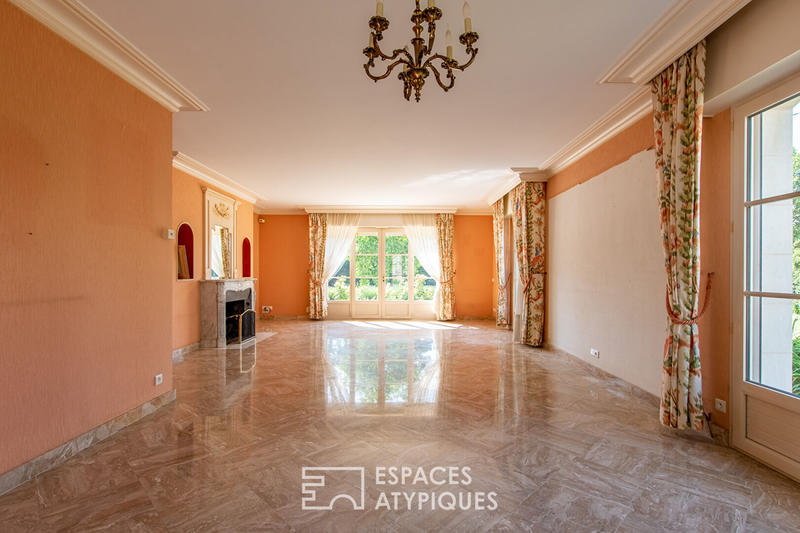 Maison - 260 m² - 6 pièces