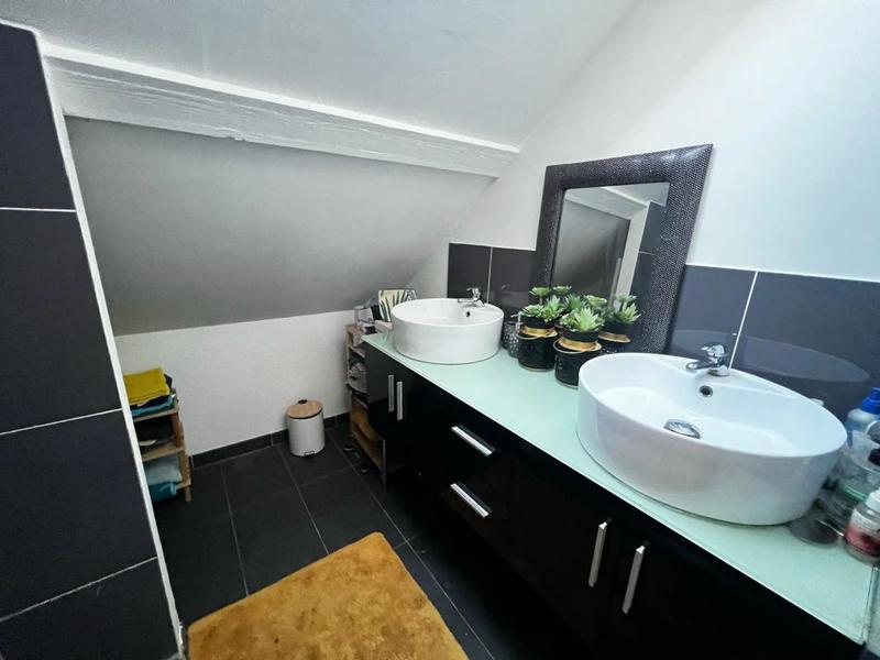 Maison - 145 m² - 5 pièces