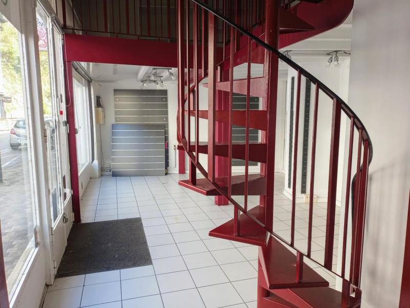 Local commercial - 48 m² - 2 pièces
