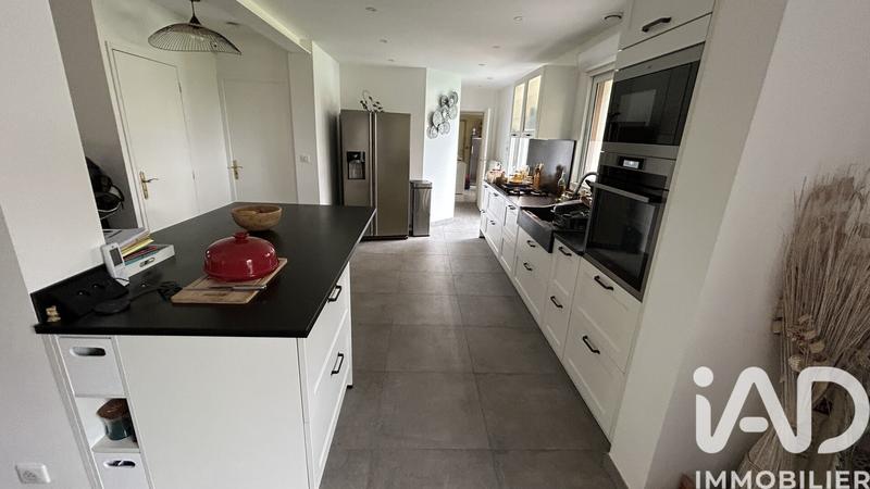 Maison - 186 m² - 7 pièces