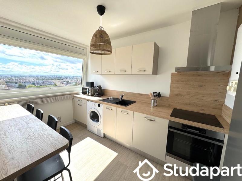 Chambre - 10 m² - 1 pièce