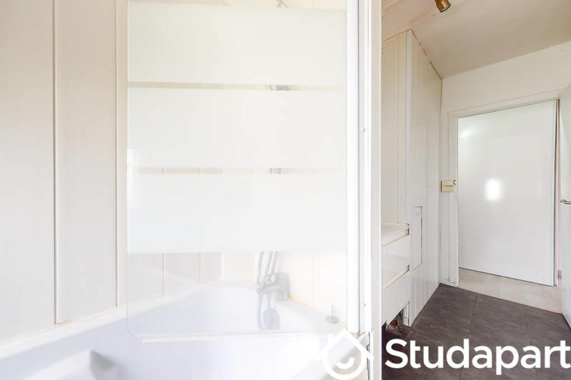 Chambre - 13 m² - 1 pièce