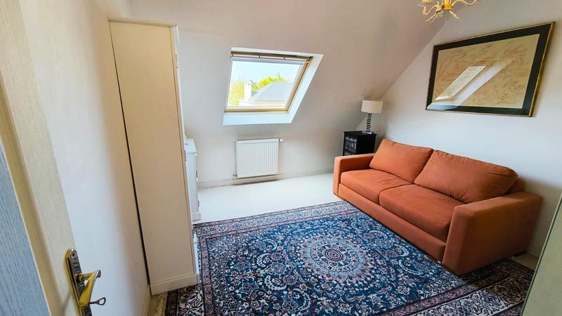 Maison traditionnelle - 204 m² - 8 pièces