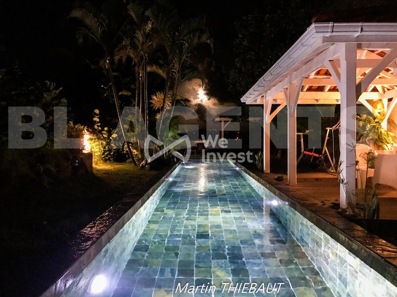 Maison - 200 m² - 6 pièces