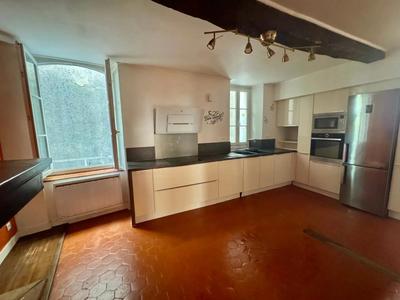 Appartement - 93 m² - 3 pièces