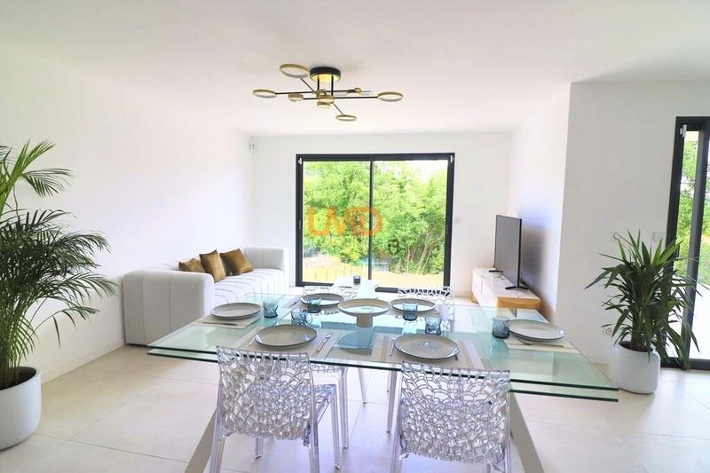 Maison - 145 m² - 6 pièces