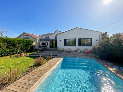 Maison - 192 m² - 7 pièces