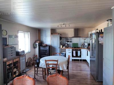 Maison - 172 m² - 8 pièces