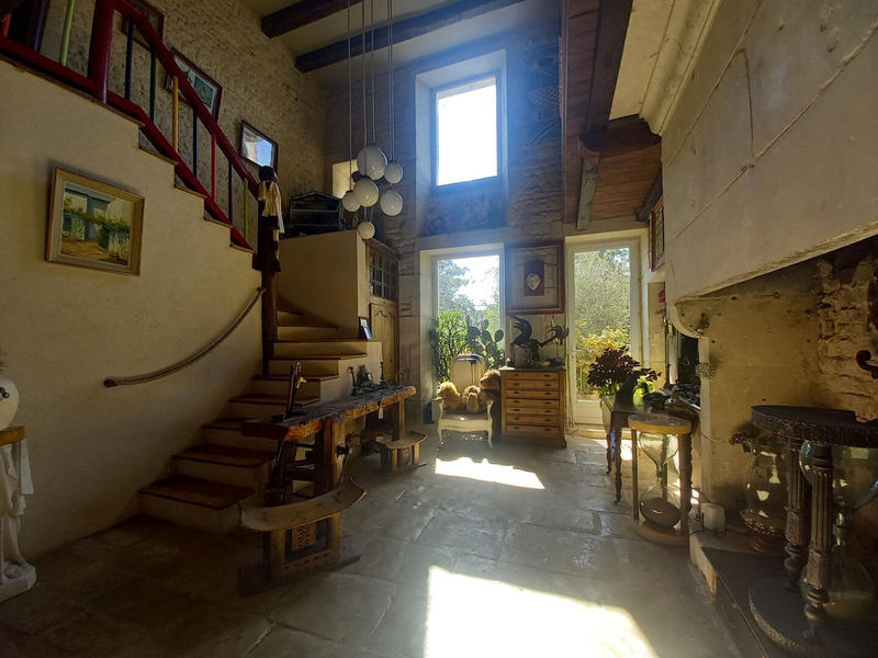 Maison - 349 m² - 10 pièces